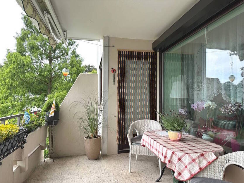 PURNHAGEN-IMMOBILIEN - 4-Zimmer-Eigentumswohnung mit Loggia und Tiefgaragenstellplatz in Bremen-Lesum 4 zimmer