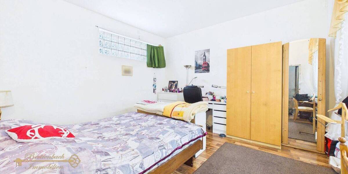 Mehrfamilienhaus, Wohnhaus Achim Uesen - 7 Zimmer, 220 m&sup2;, 430.000&euro; | Angebot:26875038