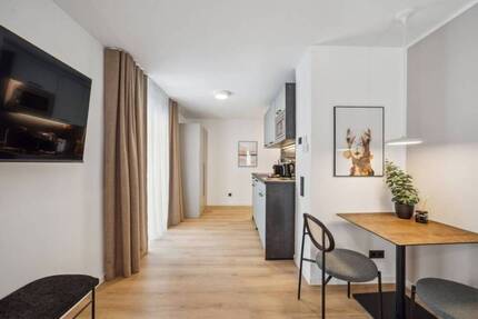 Schöne 1-Zimmer-Wohnung mit Balkon und EBK