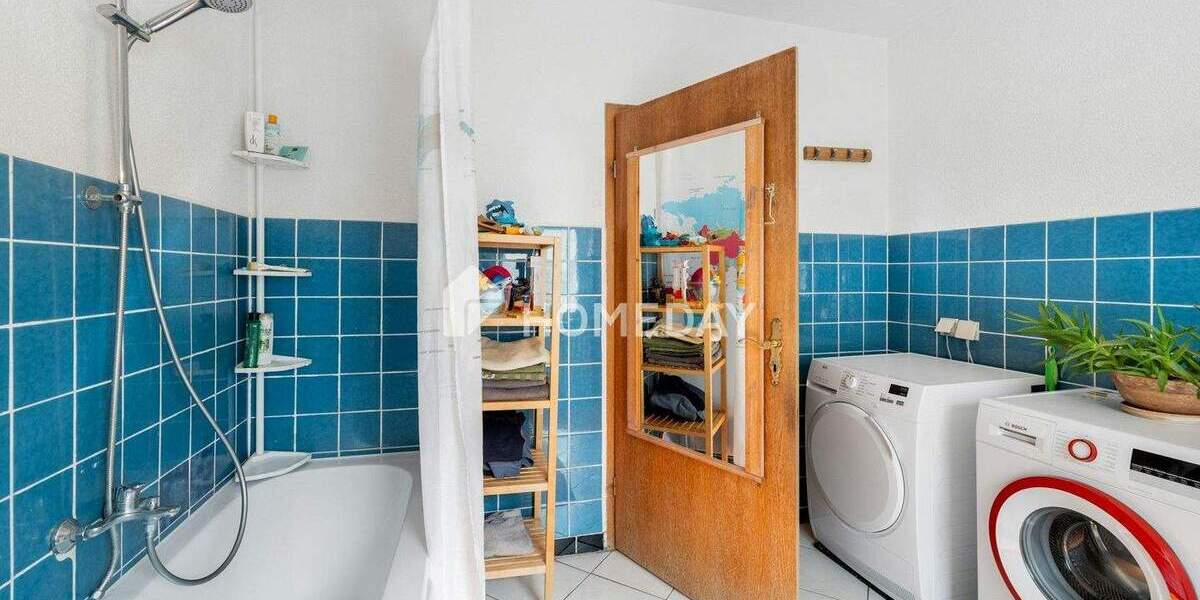 Bezugsfrei ab 01.07.26 - Zweifamilienhaus mit Gartenanteil & Terrasse 7 zimmer