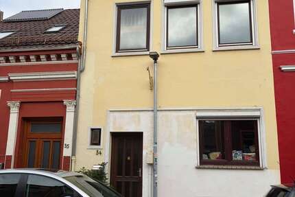 Haus Bremen Neustadt - 8 Zimmer, 153 m&sup2;, 325.000&euro; | Angebot:26461221