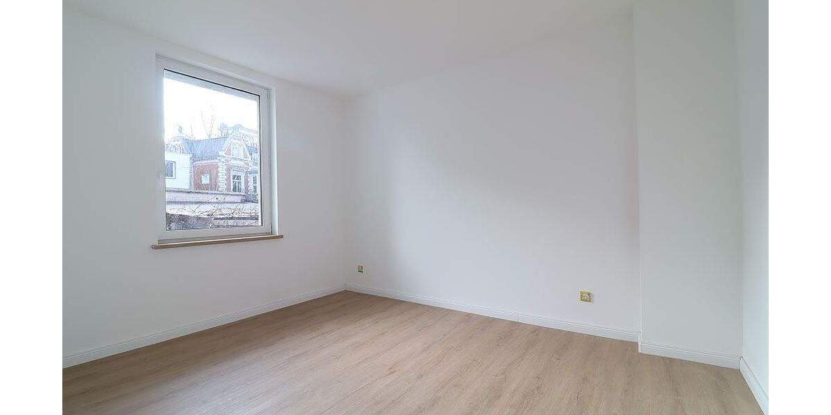 Mehrfamilienhaus, Wohnhaus Bremen Lindenhof - 7 Zimmer, 167 m&sup2;, 379.000&euro; | Angebot:25837025