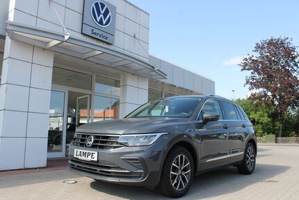 VW Tiguan 56.101 km 27.880 € Berne 27804