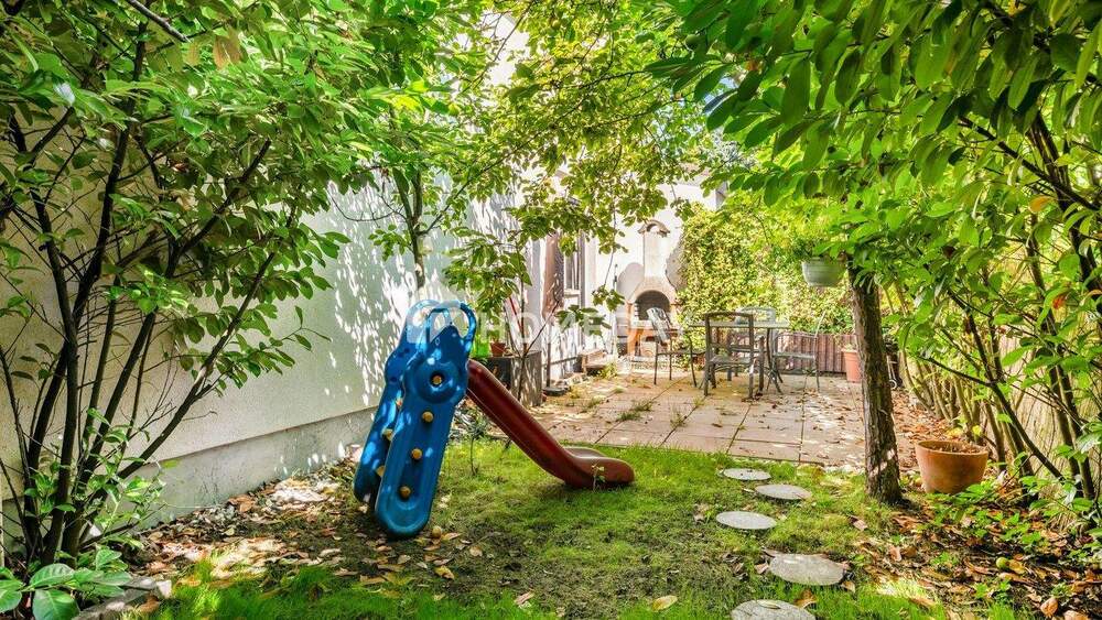 Bezugsfrei ab 01.07.26 - Zweifamilienhaus mit Gartenanteil & Terrasse 7 zimmer