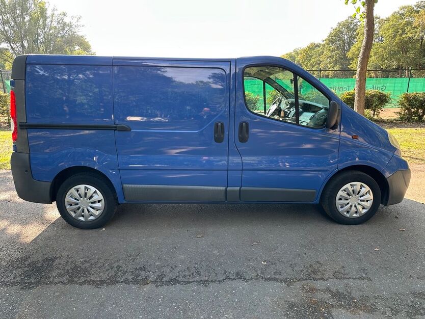 Opel Vivaro 188.300 km 4.400 € Bremen 28329