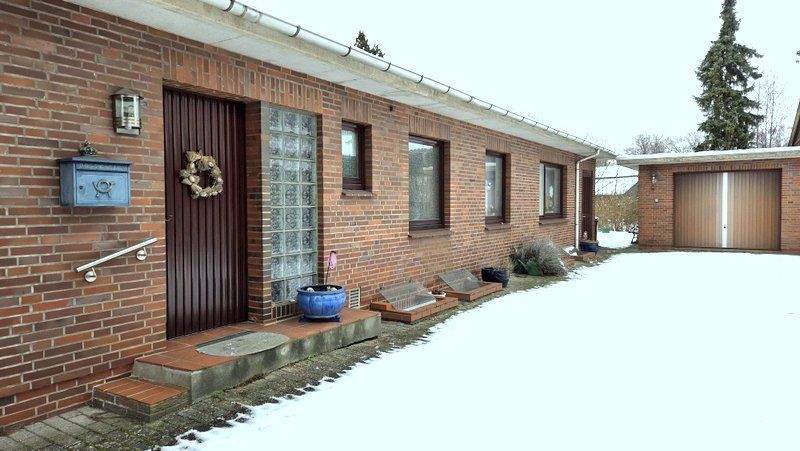 Bungalow Delmenhorst Deichhorst - 5 Zimmer, 130 m&sup2;, 349.000&euro; | Angebot:24992116