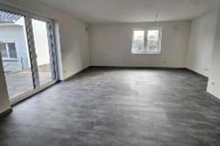 Neubau (KfW40) Wohnunge 76 m² im EG 2 zimmer