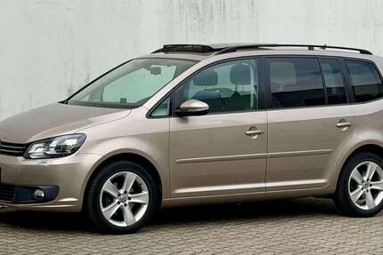 VW Touran 140.000 km 9.400 &euro; Bremen 28201