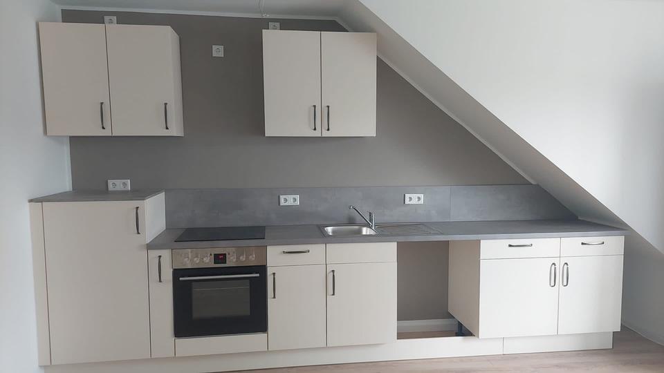 Dachgeschoßwohnung Bremen Hemelingen - 3 Zimmer, 80 m&sup2;, 1.250&euro; | Angebot:26035227