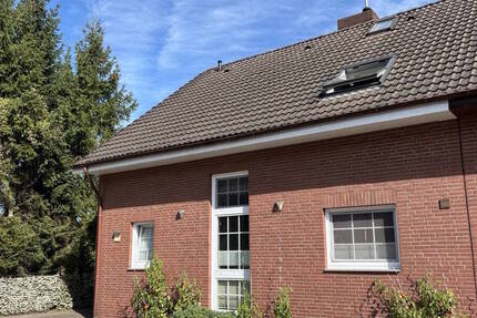 PURNHAGEN-IMMOBILIEN - Vegesack, zweite Baureihe, gepfl. Doppelhaushälfte aus 1987 mit Garage 4 zimmer