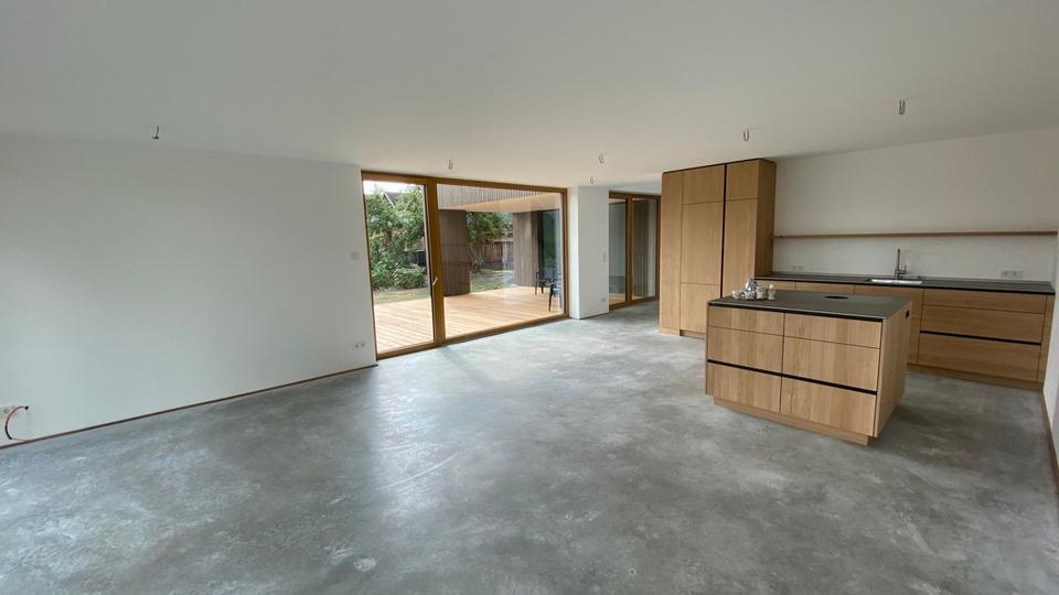 Einfamilienhaus Blender - 4 Zimmer, 200 m&sup2;, 2.590&euro; | Angebot:25646950