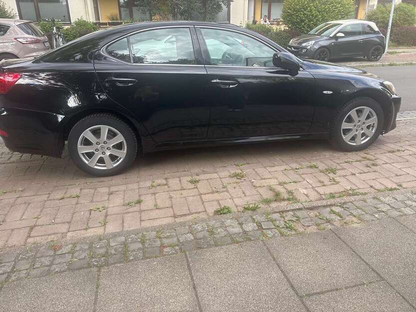IS 220d