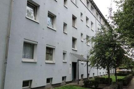 Renovierte 2,5-Zimmer-Wohnung mit Balkon zimmer