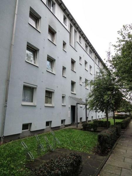 Renovierte 2,5-Zimmer-Wohnung mit Balkon zimmer