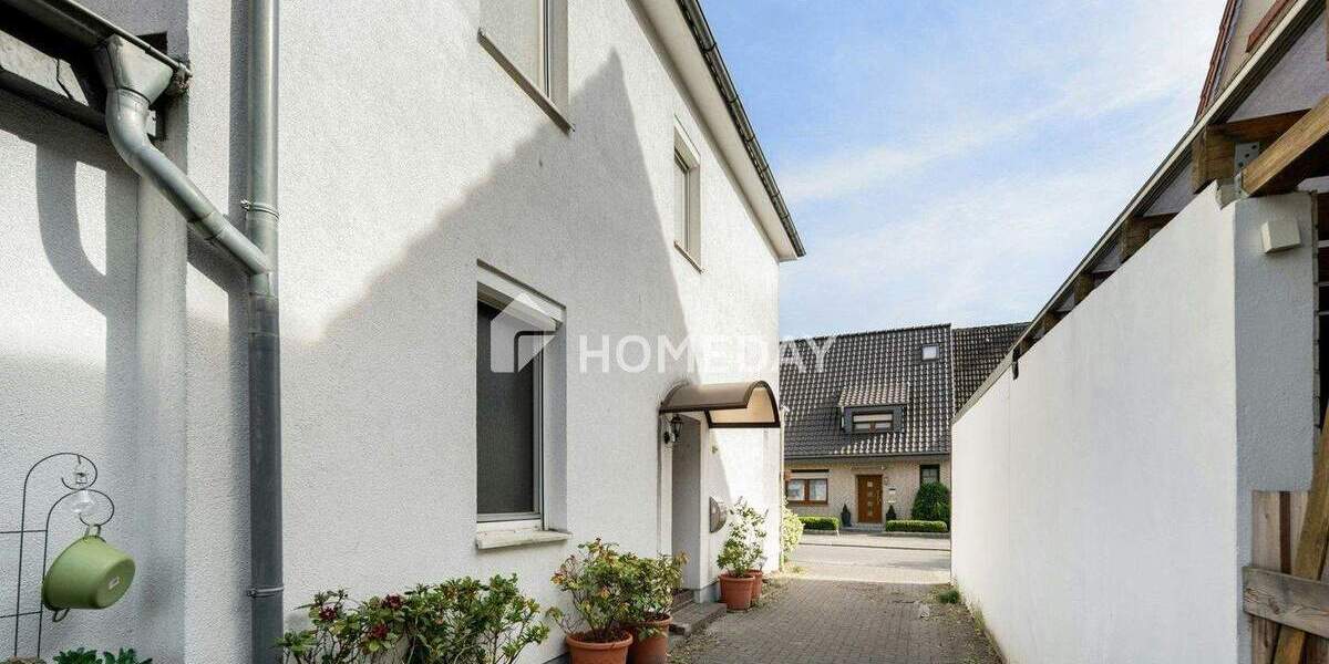 Bezugsfrei ab 01.07.26 - Zweifamilienhaus mit Gartenanteil & Terrasse 7 zimmer