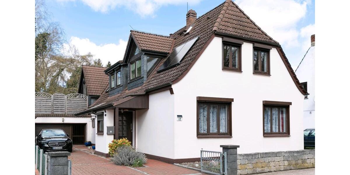 Dachgeschoßwohnung Achim - 2 Zimmer, 100 m&sup2;, 1.100&euro; | Angebot:25943327