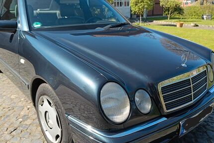 Mercedes-Benz E 240 261.000 km 5.400 &euro; Schwanewede 28790