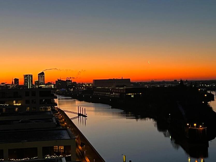 Nachmieter BüroOffice Landmark-Tower Bremen Überseestadt zimmer