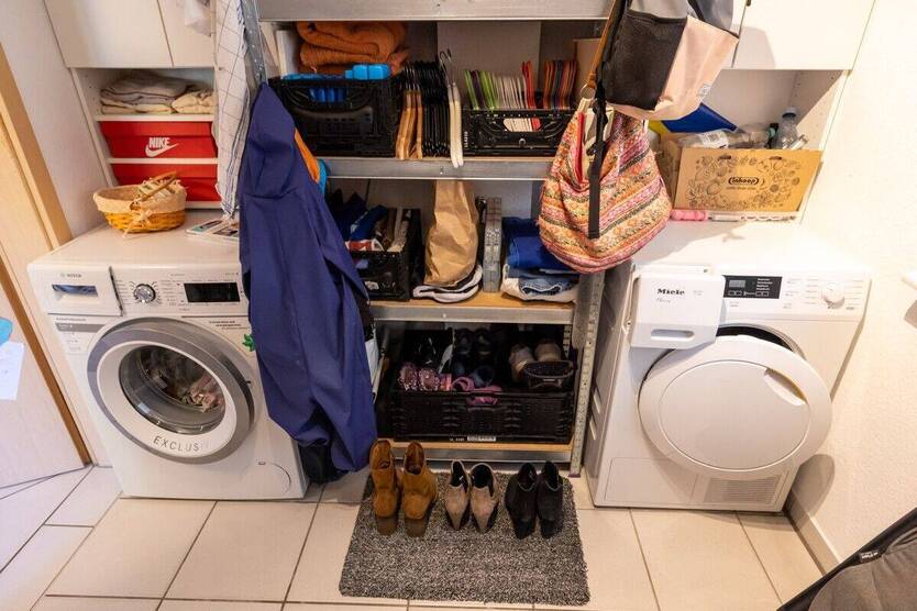 *** WIEDER VERFÜGBAR - CARPORT, TERRASSE, GLASFASER, VOLLBAD uvm. direkt neben kleinem PARK *** 4 zimmer