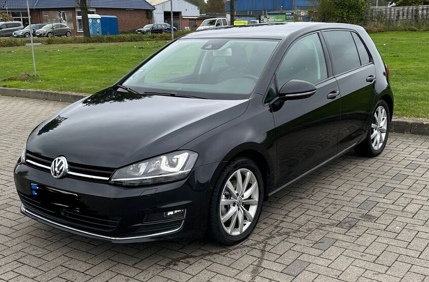 VW Golf 174.500 km 10.389 € Bassum 27211
