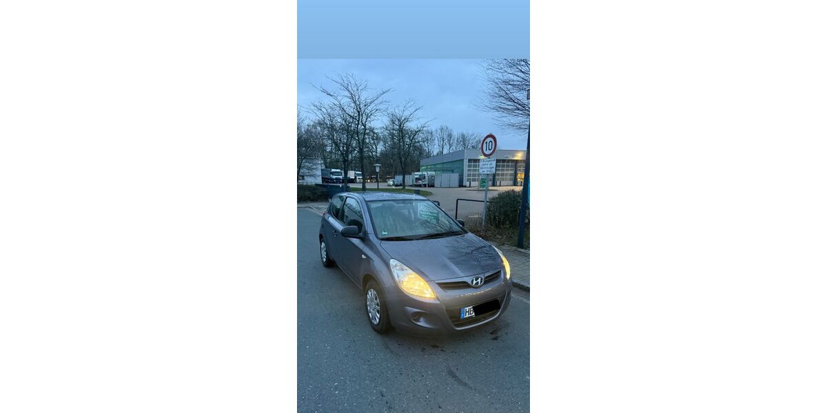 Hyundai i20 143.000 km 2.299 &euro; Bremen 28215