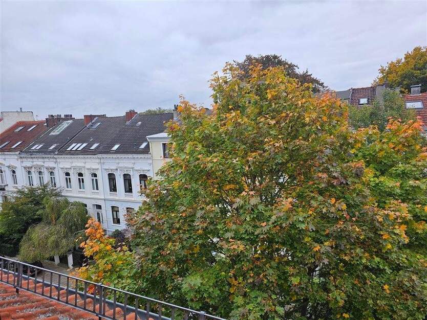 Geheimtipp im Viertel 2 ruhige, helle, geräumige Zimmer über den Dächern der Mathildenstrasse. Erstbezug nach Sanierung. Ideal für Single oder Pa 2 zimmer
