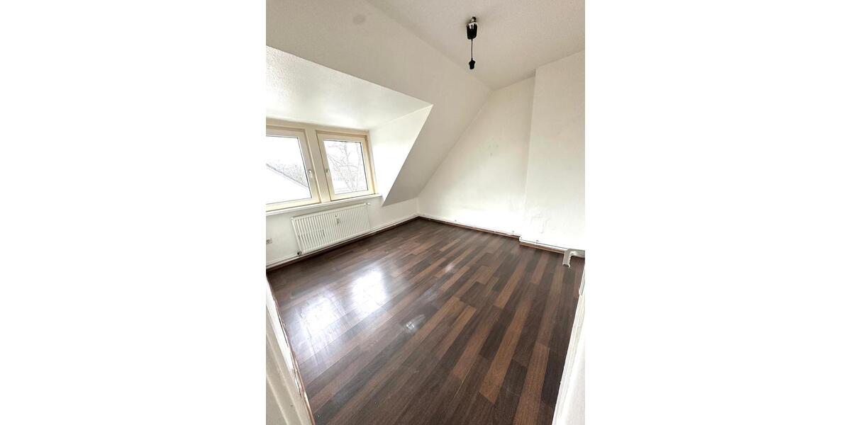 Kleine 2 Zimmerwohnung im Dachgeschoss 1 zimmer