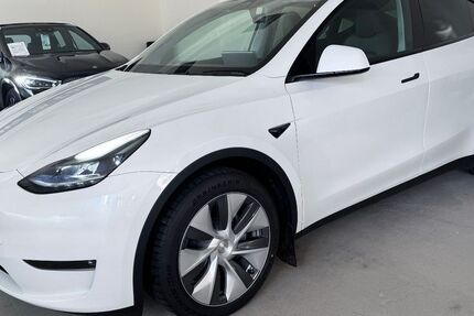 Tesla Model Y 26.500 km 37.500 &euro; Bremen 28777