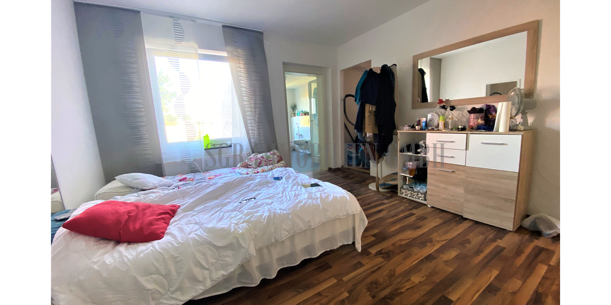 Anlage: Bremen-Osterfeuerberg: Modernisiertes Rotklinkerhaus mit Garten (137 m² Wohn-Nutzfläche) - Einfamilienhaus Bremen-Osterfeuerberg Osterfeuerberg | Angebot:26634868