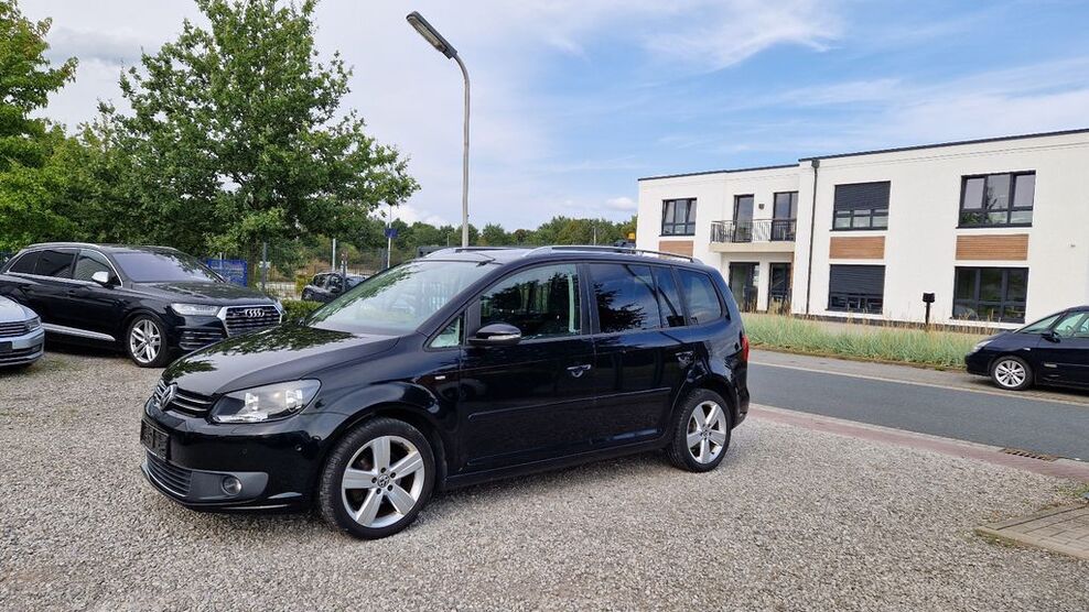 VW Touran 218.500 km 8.500 € Achim 28832
