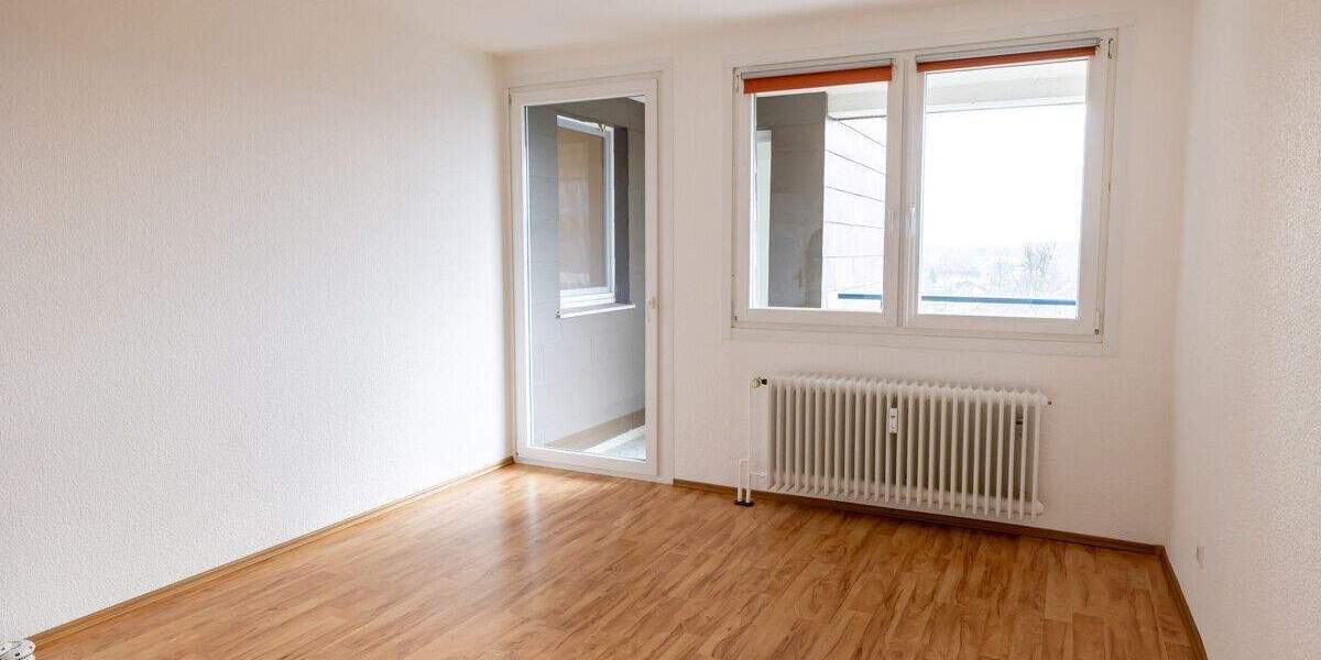 Etagenwohnung Delmenhorst Deichhorst - 2 Zimmer, 74 m&sup2;, 84.000&euro; | Angebot:25228449