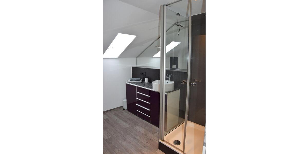 Dachgeschoßwohnung Bremen - 1 Zimmer, 40 m&sup2;, 600&euro; | Angebot:26476162