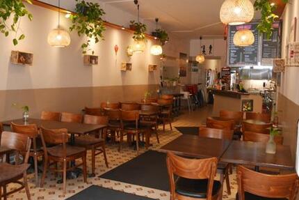 Mitten im Viertel, vielfältig nutzb. und voll ausgest. Gastrofläche ca. 3520 InnenAussenplätze zimmer