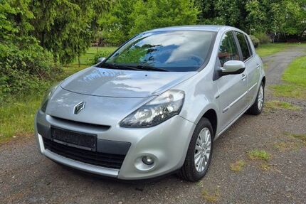Renault Clio 138.911 km 3.800 &euro; Grasberg 28879