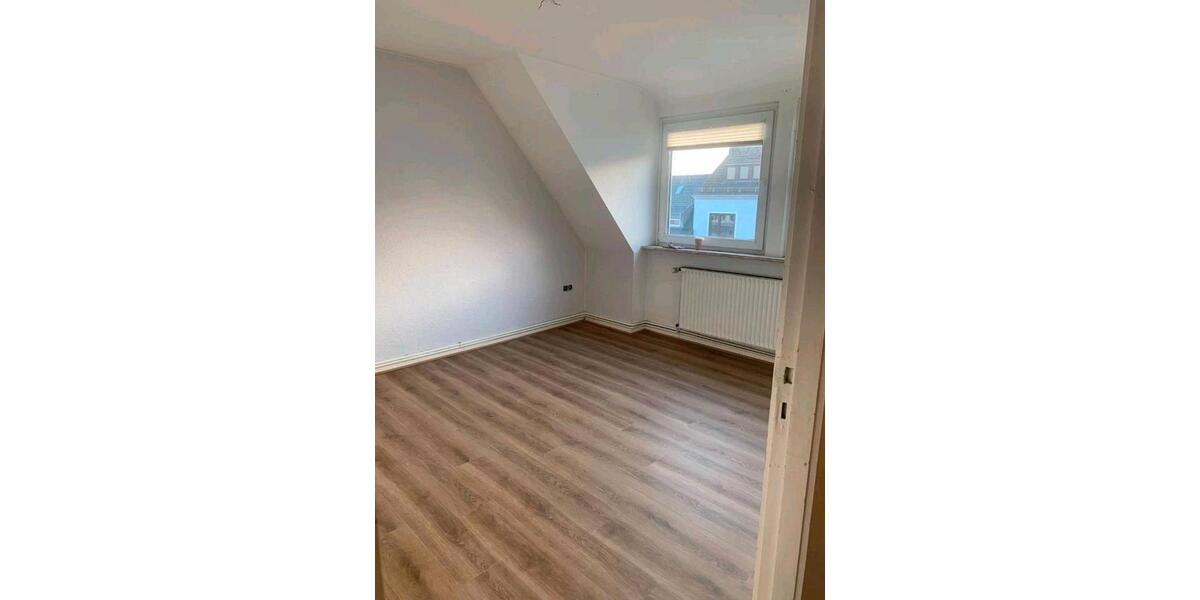 Dachgeschoßwohnung Bremen Findorff - 2.5 Zimmer, 55 m&sup2;, 152.000&euro; | Angebot:26990384