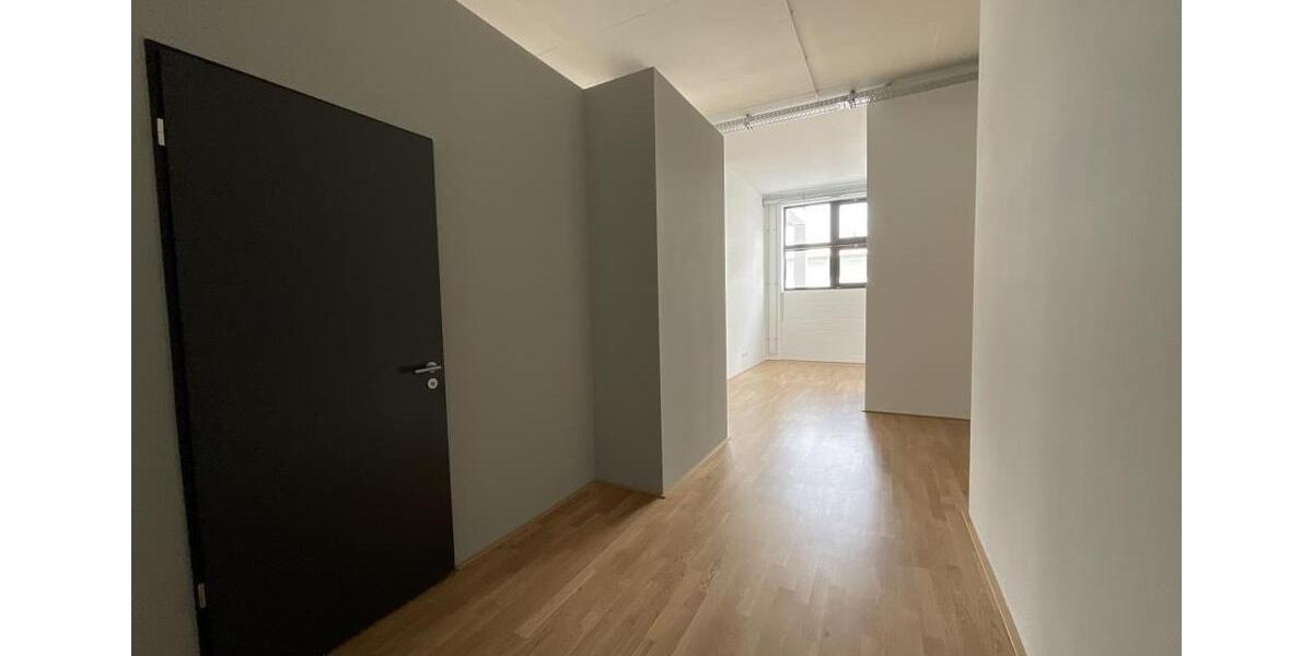 Etagenwohnung Bremen Häfen - 2 Zimmer, 101 m&sup2;, 1.189&euro; | Angebot:23705581