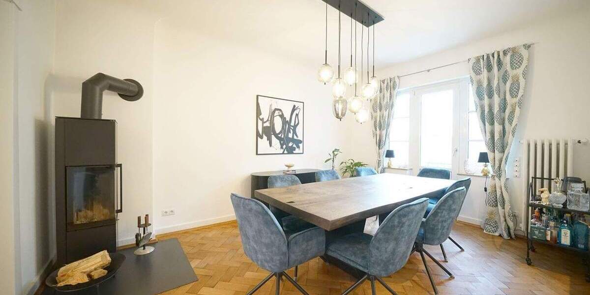 Reihenmittelhaus Bremen Schwachhausen - 8 Zimmer, 207 m&sup2;, 949.000&euro; | Angebot:25769345