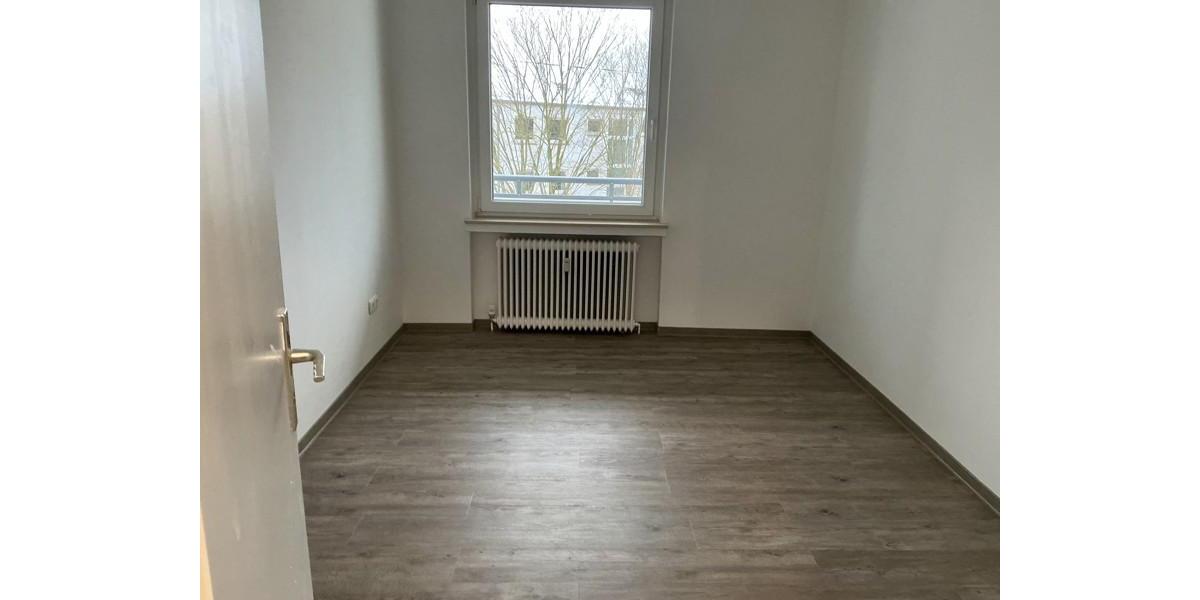 Ideal für eine Familie ! Große, renovierte Wohnung mit superflacher Dusche 3 zimmer