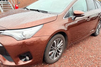 Toyota Avensis 167.100 km 8.499 &euro; Delmenhorst 27755