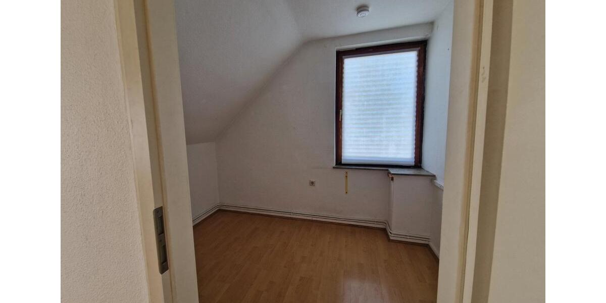 Dachgeschoßwohnung Bremen Findorff - 2.5 Zimmer, 52 m&sup2;, 155.000&euro; | Angebot:27190921