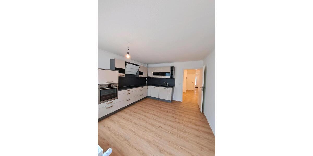 Erdgeschoßwohnung Achim - 3 Zimmer, 110 m&sup2;, 1.250&euro; | Angebot:26052905