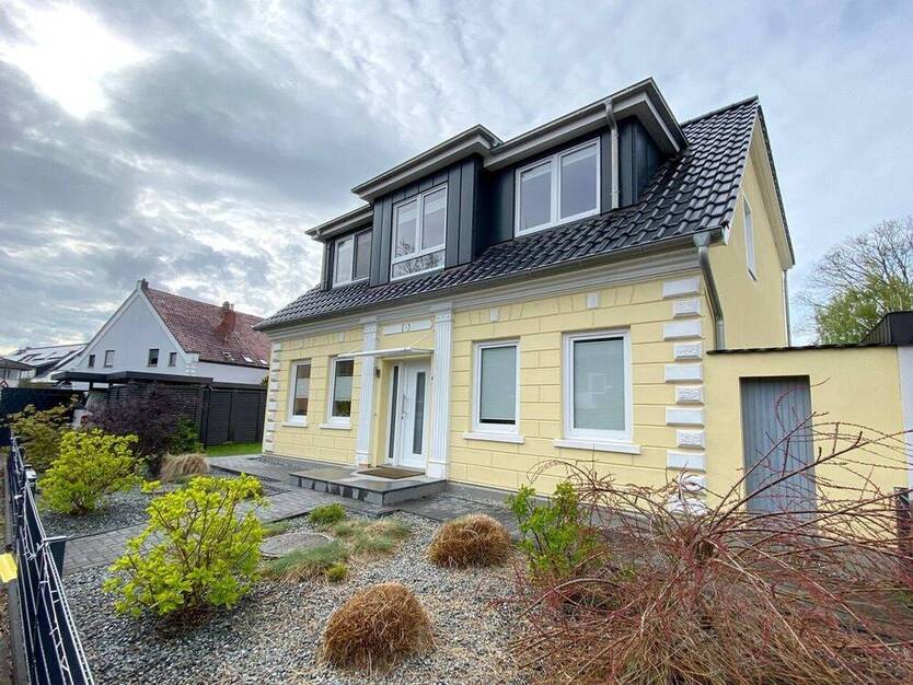 Herausragendes EFH mit Garten und Carport in Habenhausen, 2016 kernsaniert, vermietet 7 zimmer