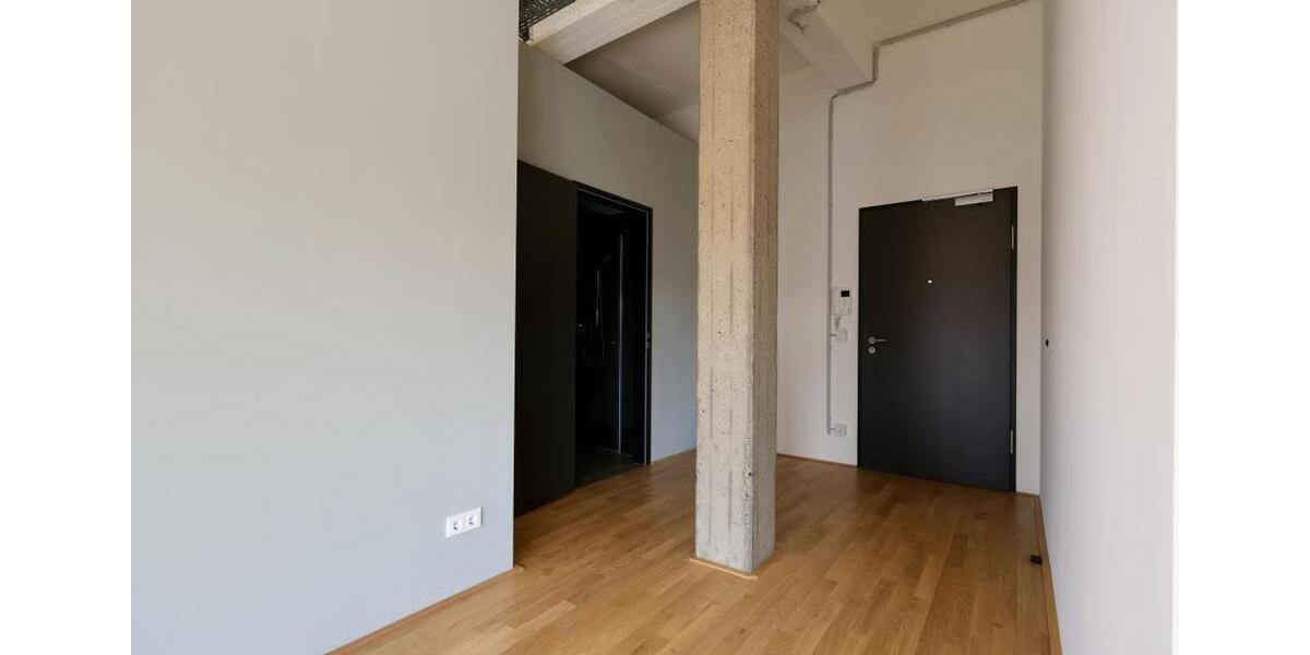 Etagenwohnung Bremen Häfen - 2 Zimmer, 90 m&sup2;, 1.289&euro; | Angebot:25476216