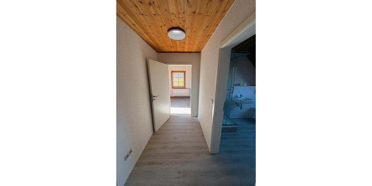 Dachgeschoßwohnung Ritterhude - 3 Zimmer, 85 m&sup2;, 800&euro; | Angebot:26085136