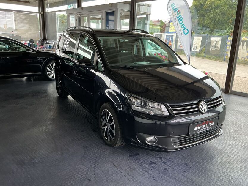 VW Touran 185.000 km 11.990 € Bremen 28201