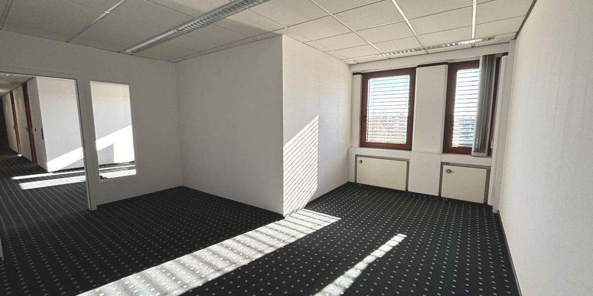 Gewerbeobjekt Stuhr Brinkum - 7 Zimmer, 150 m&sup2;, 285.000&euro; | Angebot:25671464