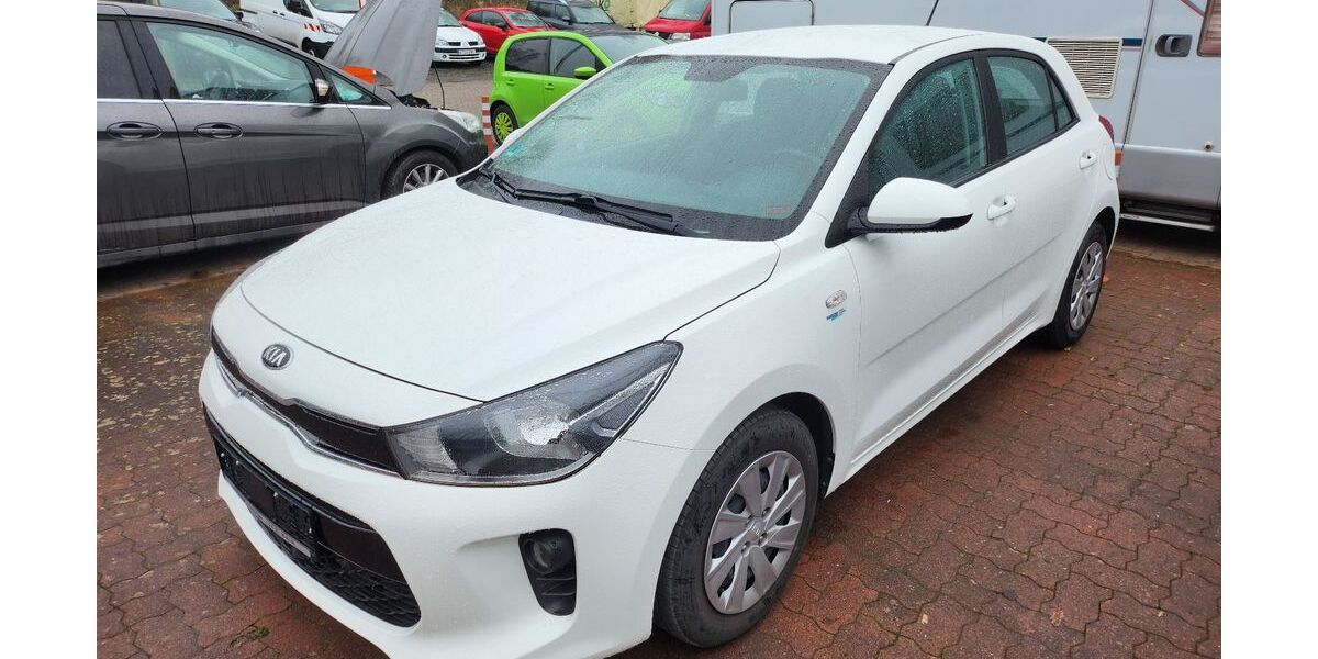 Kia Rio 28.400 km 11.650 &euro; Hambergen 27729