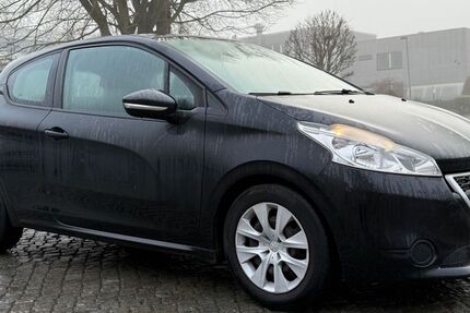 Peugeot 208 150.000 km 4.790 &euro; Bremen 28329