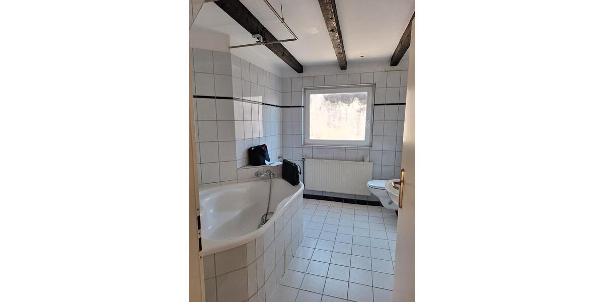 Dachgeschoßwohnung Bremen Walle - 3 Zimmer, 85 m&sup2;, 990&euro; | Angebot:26562001