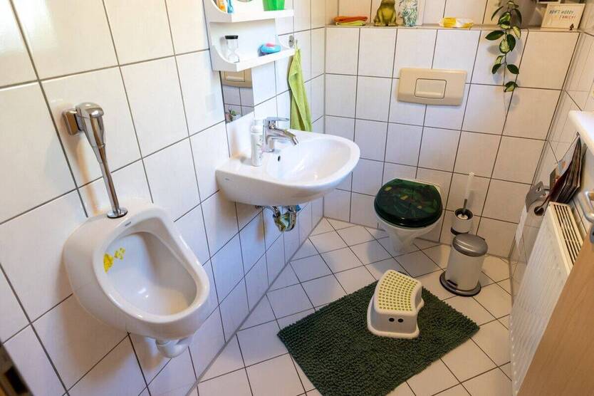 *** WIEDER VERFÜGBAR - CARPORT, TERRASSE, GLASFASER, VOLLBAD uvm. direkt neben kleinem PARK *** 4 zimmer
